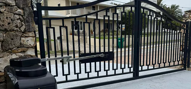 Swing Gate Opener with Keypad Center Point